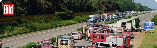Vollsperrung der A2 nach Todes-Crash bei Ziesar: Lkw rast auf Stauende zu