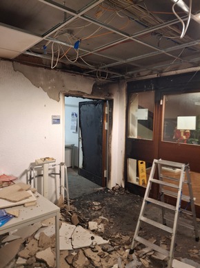CW: Brand in Reha-Klinik Mehr als 200 Patienten in Dobel evakuiert/Beherzter Patient startet Löscharbeiten/40 Zimmer nicht mehr bewohnbar